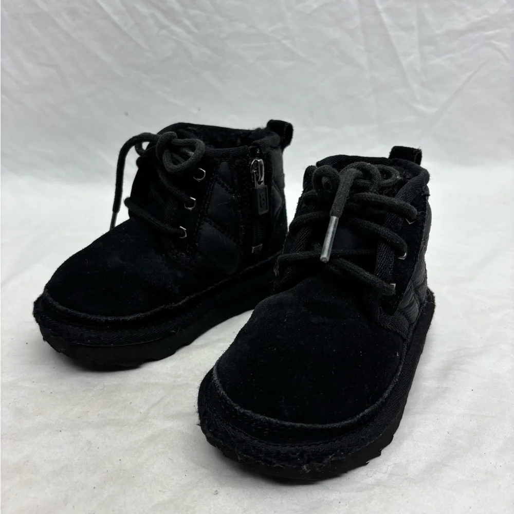 Ugg Kids Black Suede Ankle Boots with Lace-Up for baby size 7